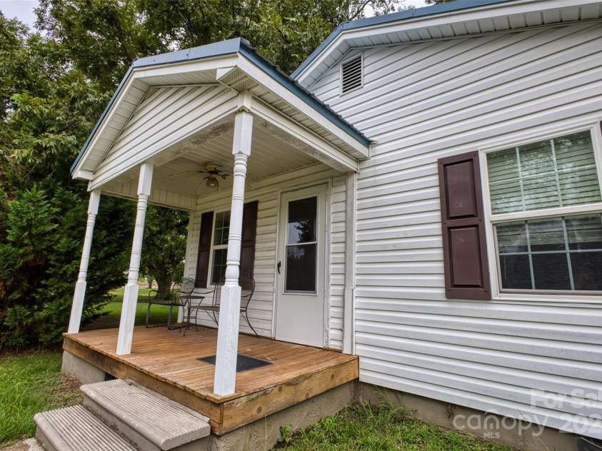 135 Springdale Road, Rock Hill, SC 29730.  MLS# CAR4291537, YatesRealty ID 34034. 