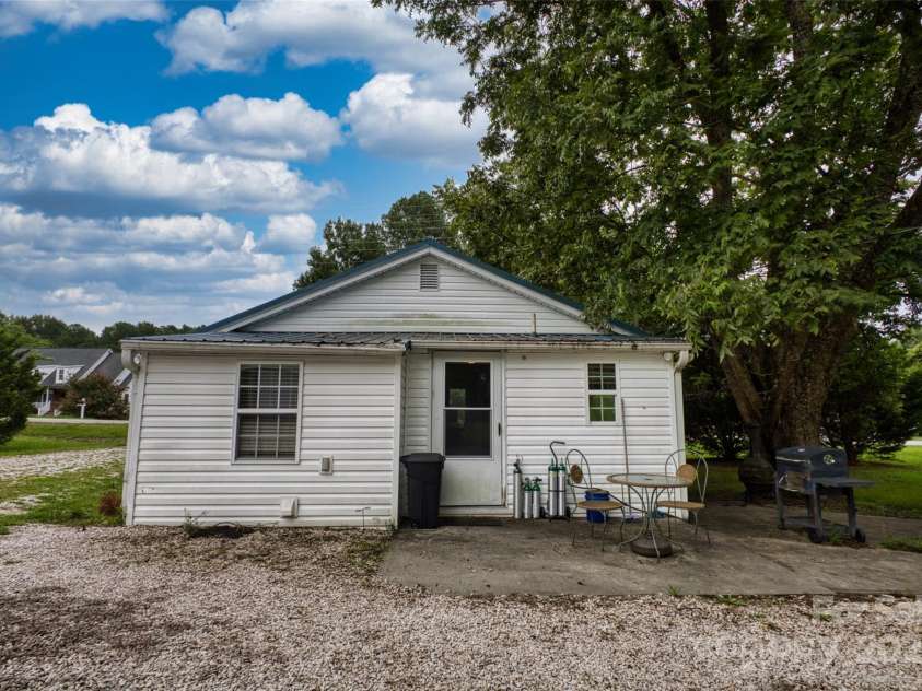 135 Springdale Road, Rock Hill, SC 29730.  MLS# CAR4291537, YatesRealty ID 34034. 