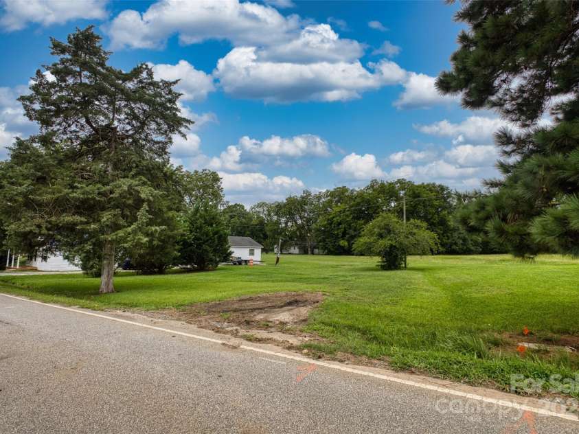 135 Springdale Road, Rock Hill, SC 29730.  MLS# CAR4291537, YatesRealty ID 34034. 