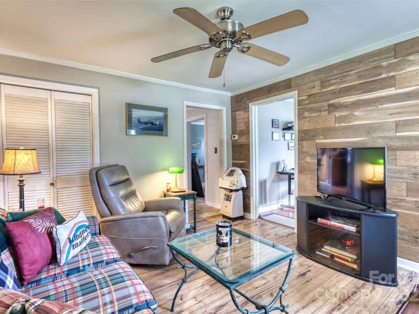 135 Springdale Road, Rock Hill, SC 29730.  MLS# CAR4291537, YatesRealty ID 34034. 
