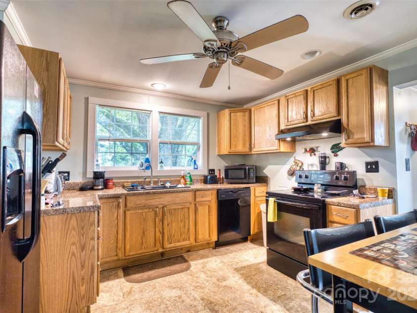 135 Springdale Road, Rock Hill, SC 29730.  MLS# CAR4291537, YatesRealty ID 34034. 