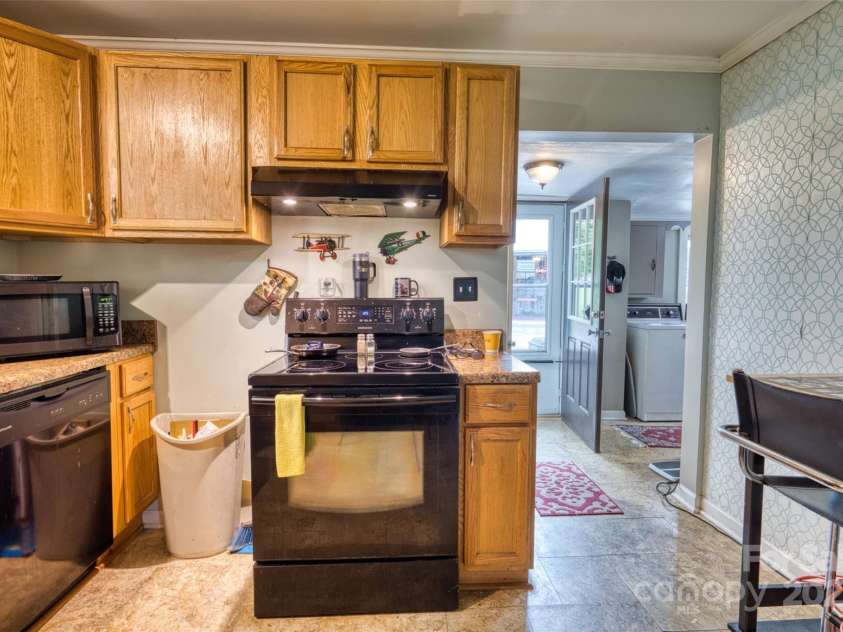 135 Springdale Road, Rock Hill, SC 29730.  MLS# CAR4291537, YatesRealty ID 34034. 