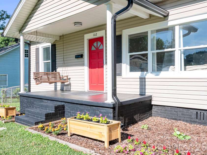 102 Madora Street, Mount Holly, NC 28120.  MLS# CAR4396928, YatesRealty ID 34035. 