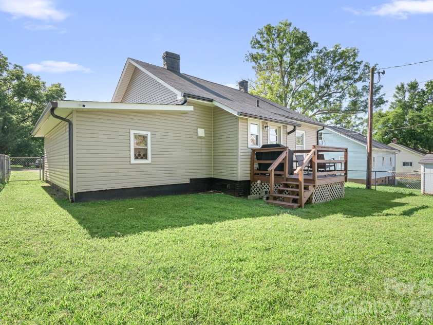 102 Madora Street, Mount Holly, NC 28120.  MLS# CAR4396928, YatesRealty ID 34035. 