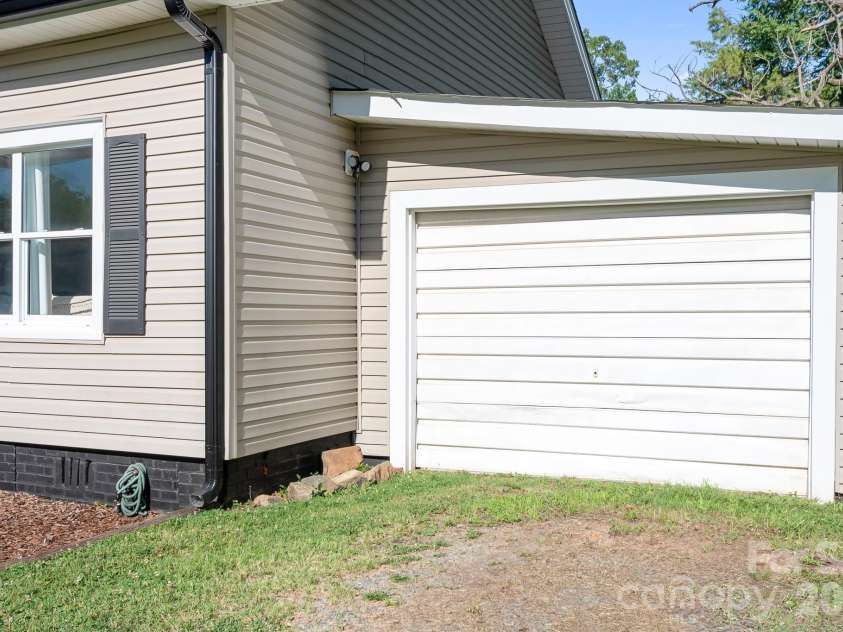 102 Madora Street, Mount Holly, NC 28120.  MLS# CAR4396928, YatesRealty ID 34035. 