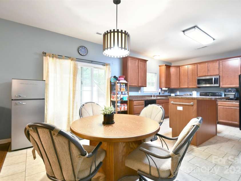 12120 Canal Drive, Huntersville, NC 28078.  MLS# CAR4291590, YatesRealty ID 34035. 