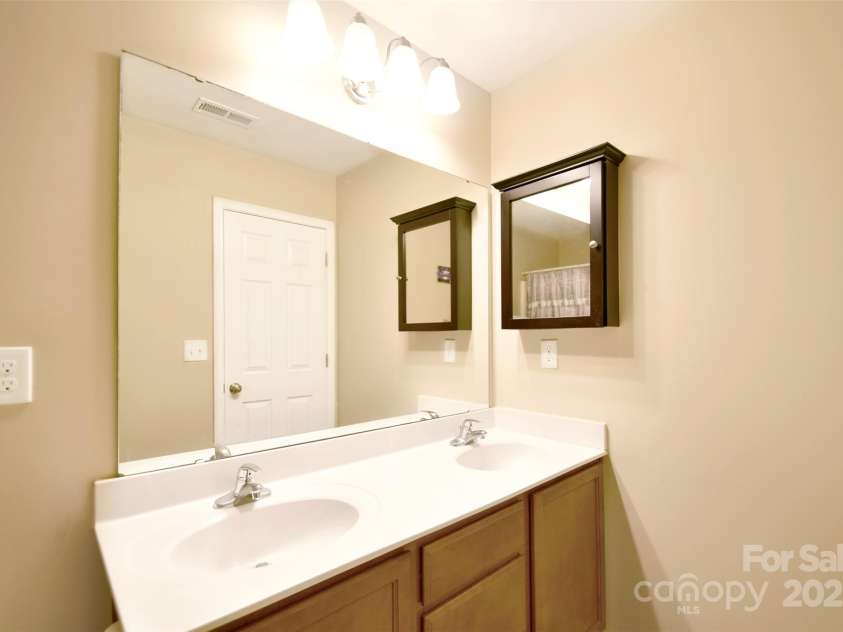 12120 Canal Drive, Huntersville, NC 28078.  MLS# CAR4291590, YatesRealty ID 34035. 