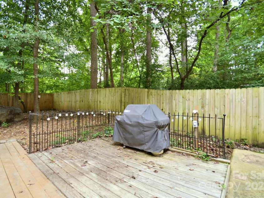 12120 Canal Drive, Huntersville, NC 28078.  MLS# CAR4291590, YatesRealty ID 34035. 