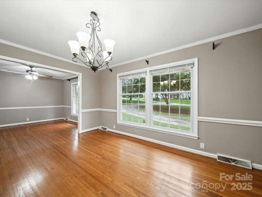 4600 Carmel Vista Lane, Charlotte, NC 28226.  MLS# CAR4293155, YatesRealty ID 34036. 