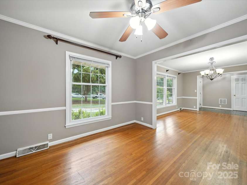 4600 Carmel Vista Lane, Charlotte, NC 28226.  MLS# CAR4293155, YatesRealty ID 34036. 