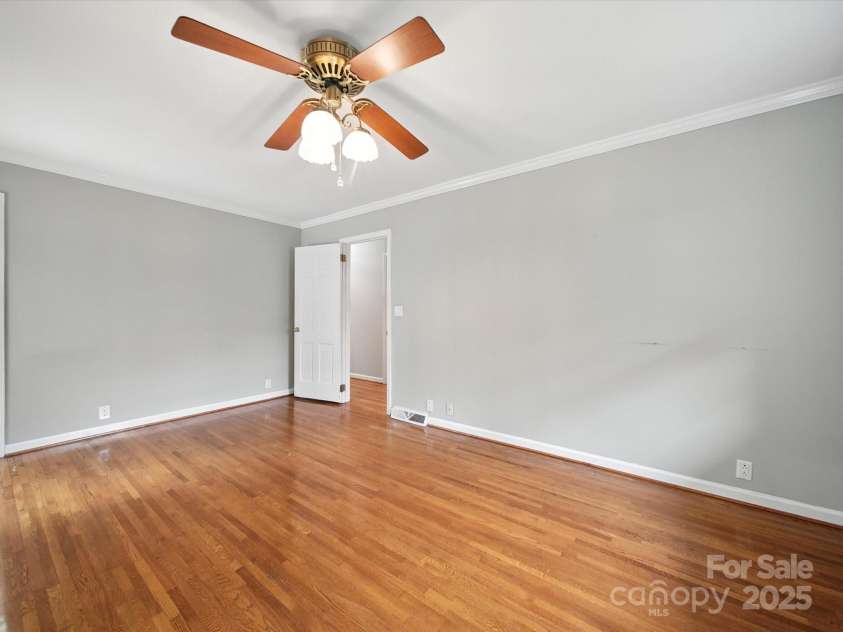 4600 Carmel Vista Lane, Charlotte, NC 28226.  MLS# CAR4293155, YatesRealty ID 34036. 