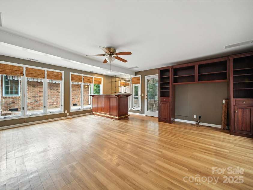 4600 Carmel Vista Lane, Charlotte, NC 28226.  MLS# CAR4293155, YatesRealty ID 34036. 