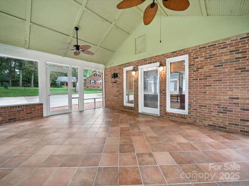 4600 Carmel Vista Lane, Charlotte, NC 28226.  MLS# CAR4293155, YatesRealty ID 34036. 