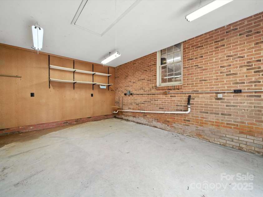 4600 Carmel Vista Lane, Charlotte, NC 28226.  MLS# CAR4293155, YatesRealty ID 34036. 