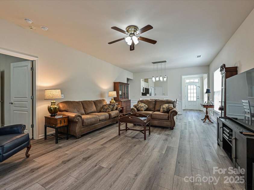 20037 Dovekie Lane, Fort Mill, SC 29707.  MLS# CAR4294257, YatesRealty ID 34039. Great Rm