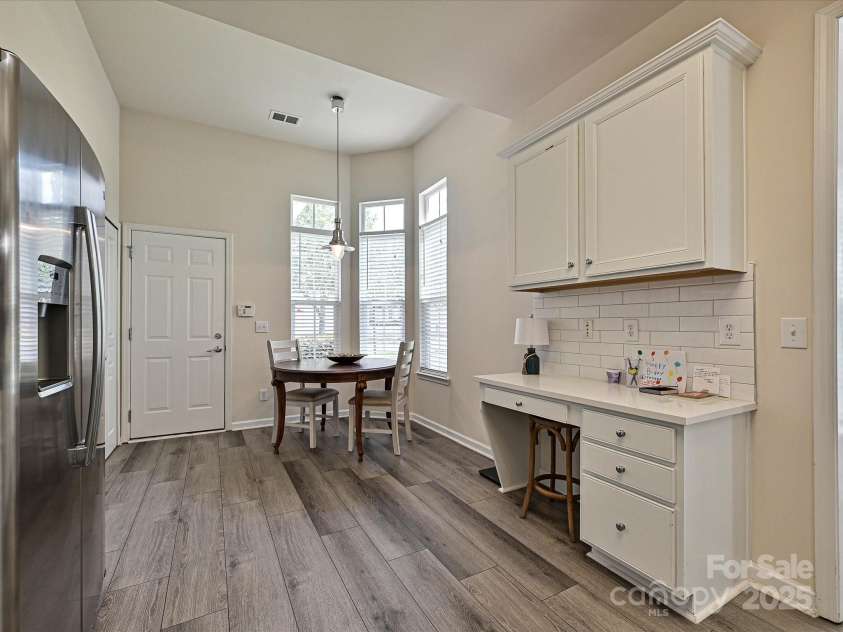 20037 Dovekie Lane, Fort Mill, SC 29707.  MLS# CAR4294257, YatesRealty ID 34039. Kitchen