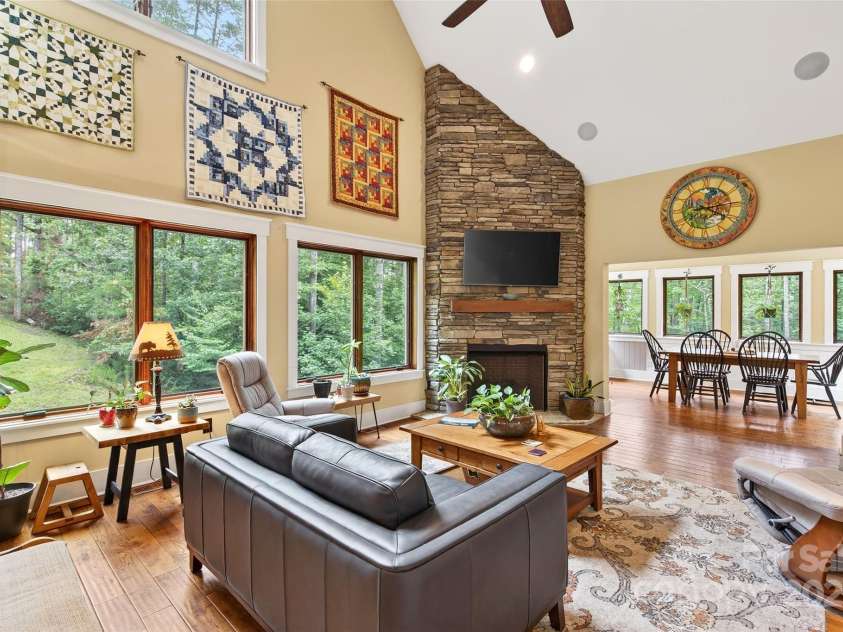 186 Fish Camp Drive, Nebo, NC 28761.  MLS# CAR4293027, YatesRealty ID 34040. 