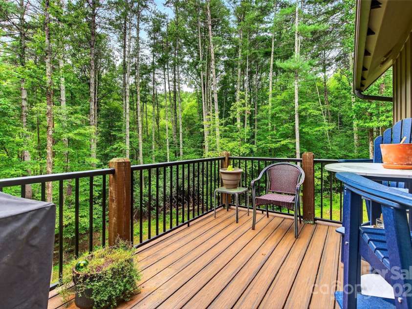 186 Fish Camp Drive, Nebo, NC 28761.  MLS# CAR4293027, YatesRealty ID 34040. 