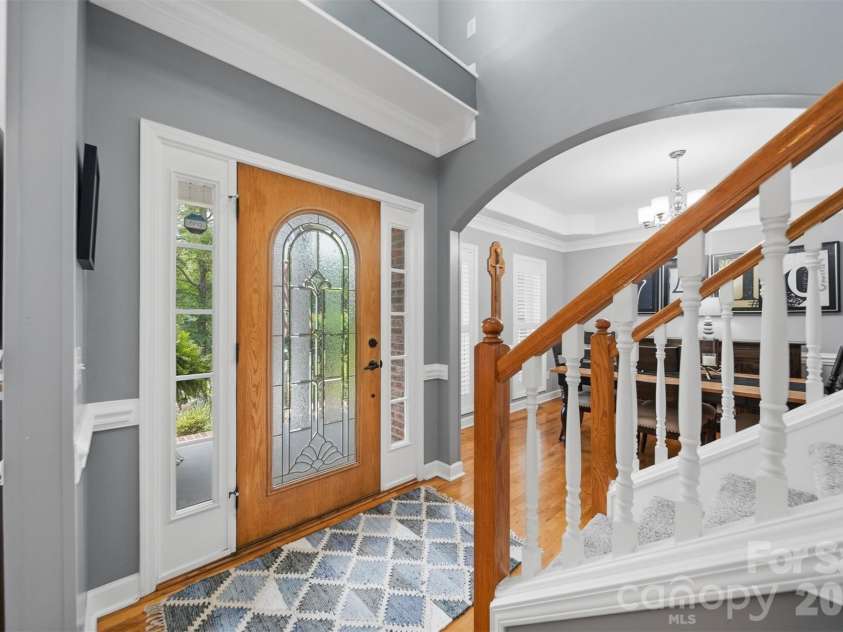 5780 Crown Terrace, Hickory, NC 28601.  MLS# CAR4389606, YatesRealty ID 34040. 