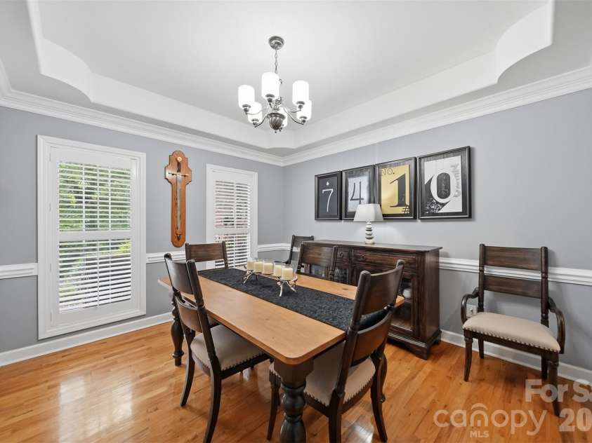 5780 Crown Terrace, Hickory, NC 28601.  MLS# CAR4389606, YatesRealty ID 34040. 