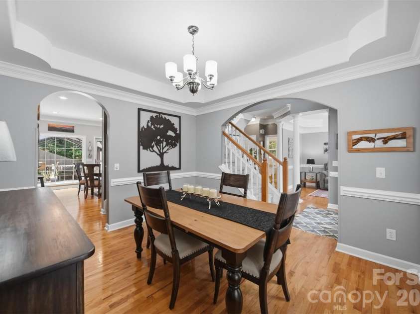 5780 Crown Terrace, Hickory, NC 28601.  MLS# CAR4389606, YatesRealty ID 34040. 