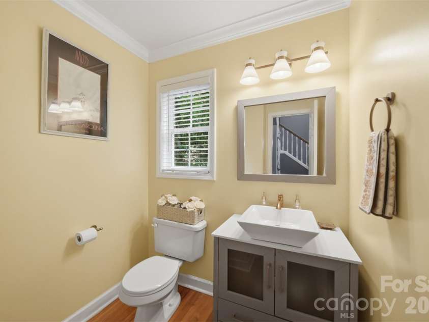 5780 Crown Terrace, Hickory, NC 28601.  MLS# CAR4389606, YatesRealty ID 34040. 