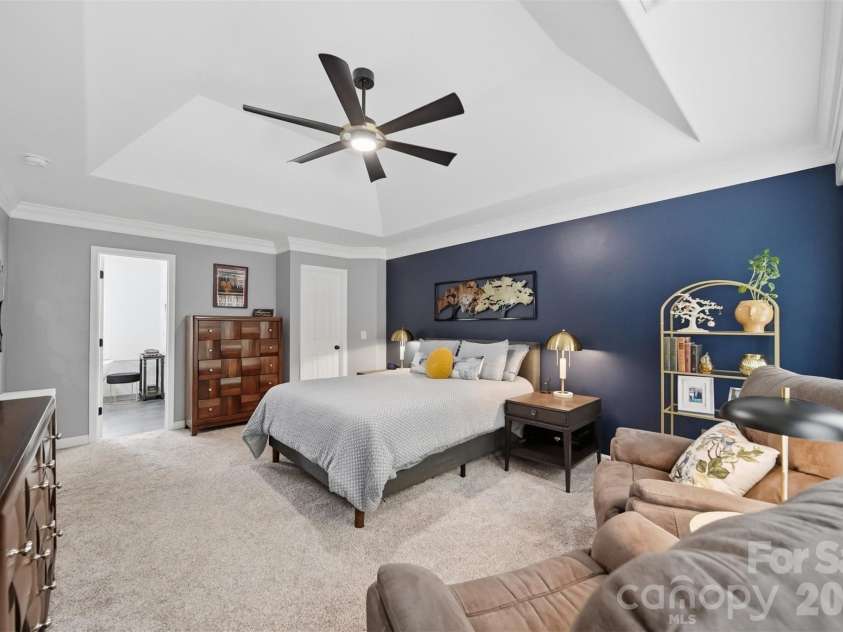 5780 Crown Terrace, Hickory, NC 28601.  MLS# CAR4389606, YatesRealty ID 34040. 