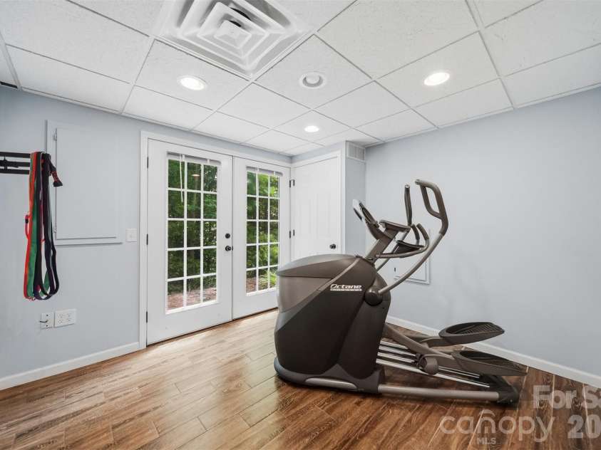 5780 Crown Terrace, Hickory, NC 28601.  MLS# CAR4389606, YatesRealty ID 34040. 
