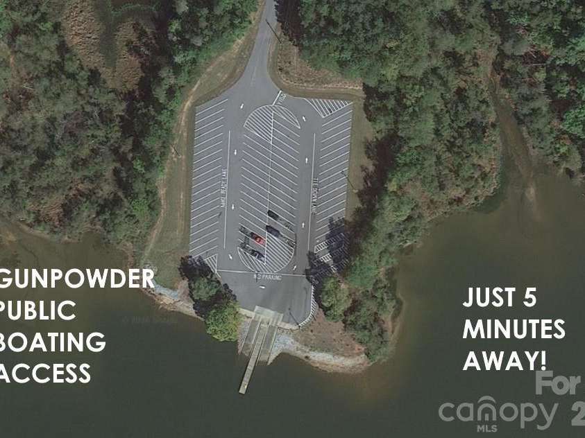 5780 Crown Terrace, Hickory, NC 28601.  MLS# CAR4389606, YatesRealty ID 34040. 