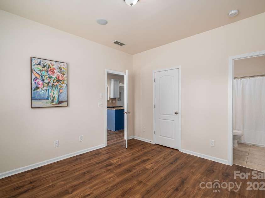 6012 Thorburn Way, Belmont, NC 28012.  MLS# CAR4281894, YatesRealty ID 34041. 