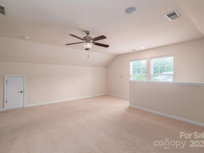 6012 Thorburn Way, Belmont, NC 28012.  MLS# CAR4281894, YatesRealty ID 34041. 