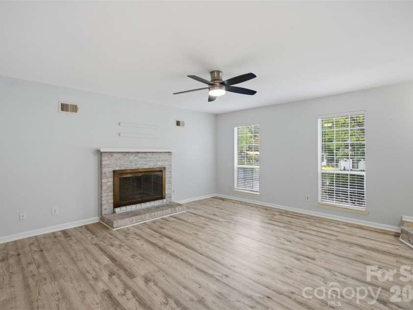 8345 Houndstooth Drive, Charlotte, NC 28227.  MLS# CAR4396251, YatesRealty ID 34042. 