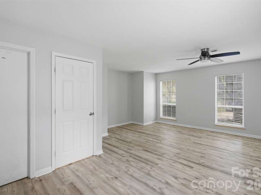 8345 Houndstooth Drive, Charlotte, NC 28227.  MLS# CAR4396251, YatesRealty ID 34042. 