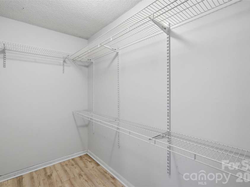 8345 Houndstooth Drive, Charlotte, NC 28227.  MLS# CAR4396251, YatesRealty ID 34042. 