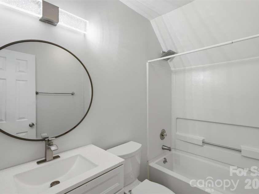 8345 Houndstooth Drive, Charlotte, NC 28227.  MLS# CAR4396251, YatesRealty ID 34042. 