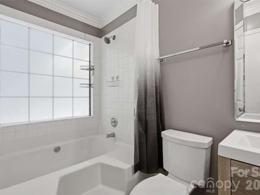 8345 Houndstooth Drive, Charlotte, NC 28227.  MLS# CAR4396251, YatesRealty ID 34042. 