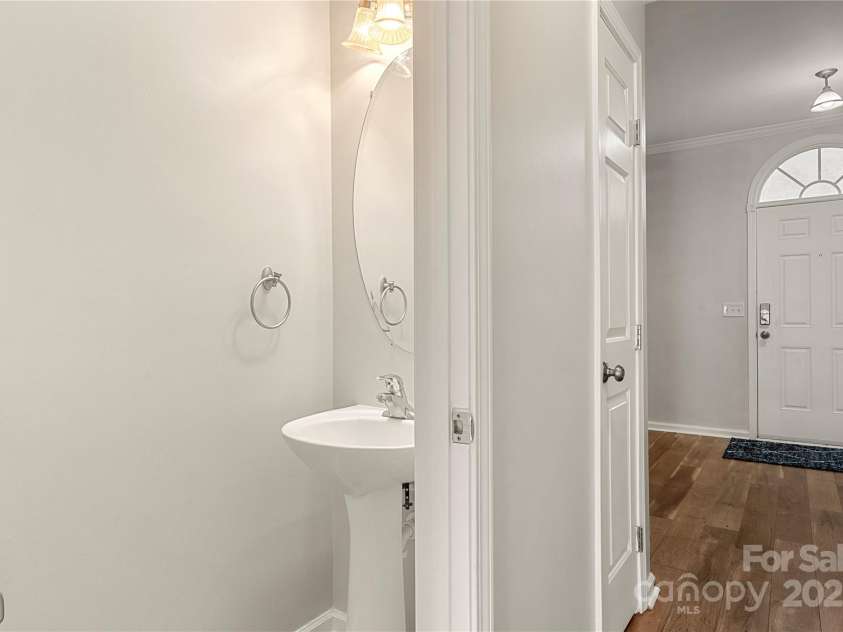 9545 Glenashley Drive, Cornelius, NC 28031.  MLS# CAR4290024, YatesRealty ID 34042. 