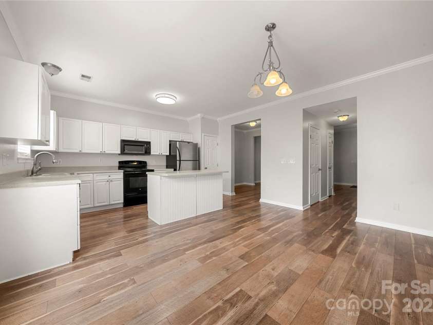 9545 Glenashley Drive, Cornelius, NC 28031.  MLS# CAR4290024, YatesRealty ID 34042. 