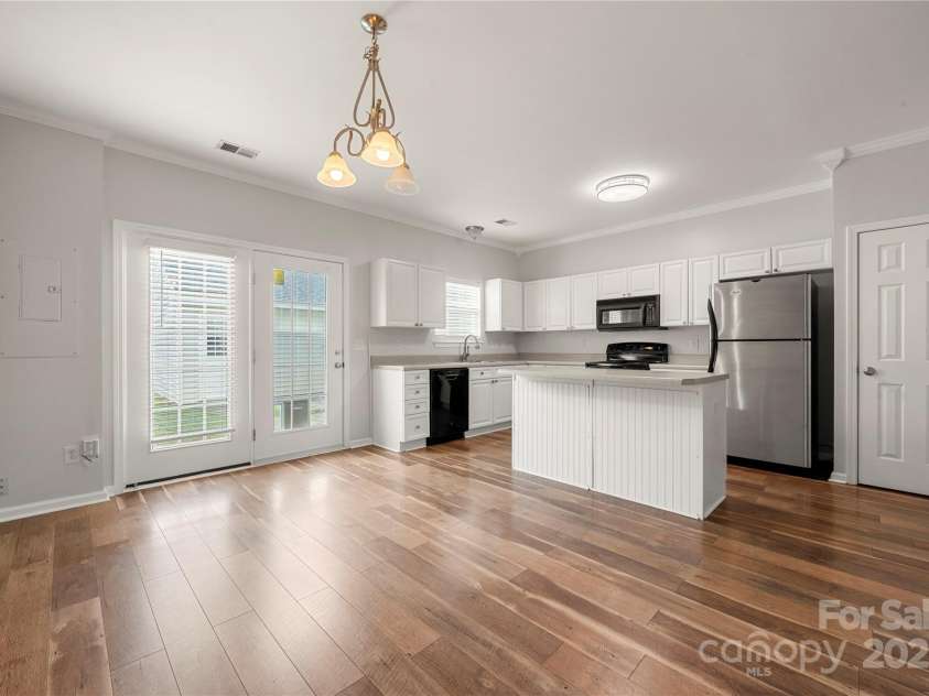 9545 Glenashley Drive, Cornelius, NC 28031.  MLS# CAR4290024, YatesRealty ID 34042. 