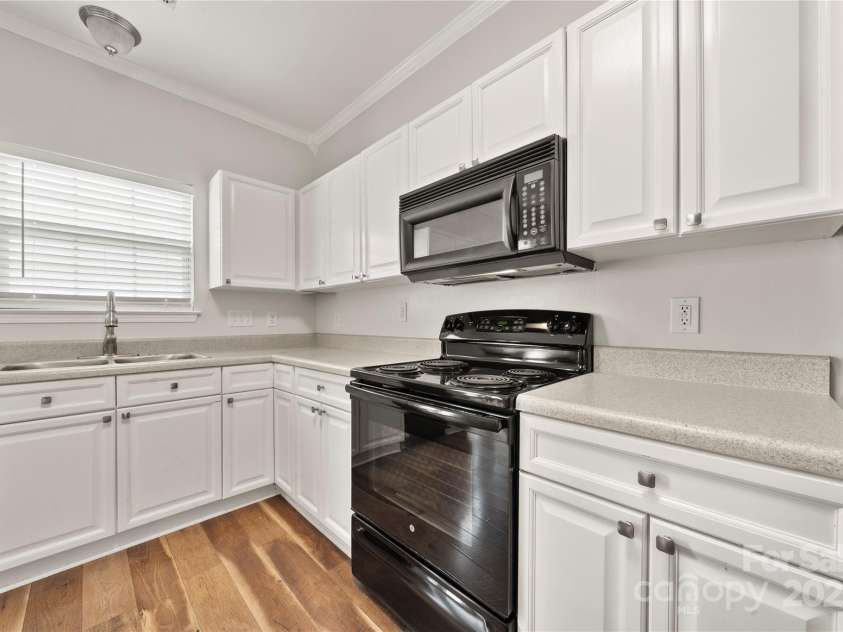 9545 Glenashley Drive, Cornelius, NC 28031.  MLS# CAR4290024, YatesRealty ID 34042. 