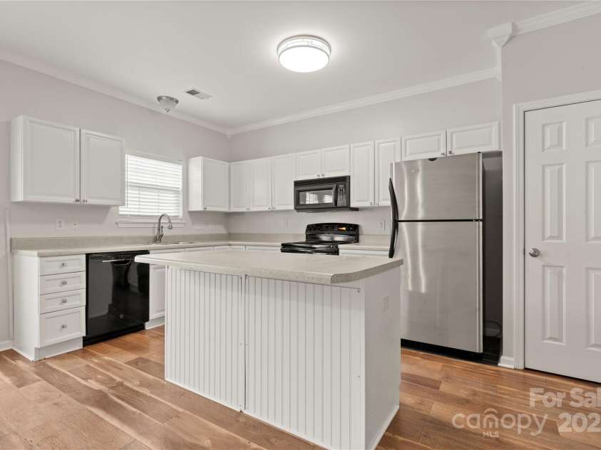 9545 Glenashley Drive, Cornelius, NC 28031.  MLS# CAR4290024, YatesRealty ID 34042. 