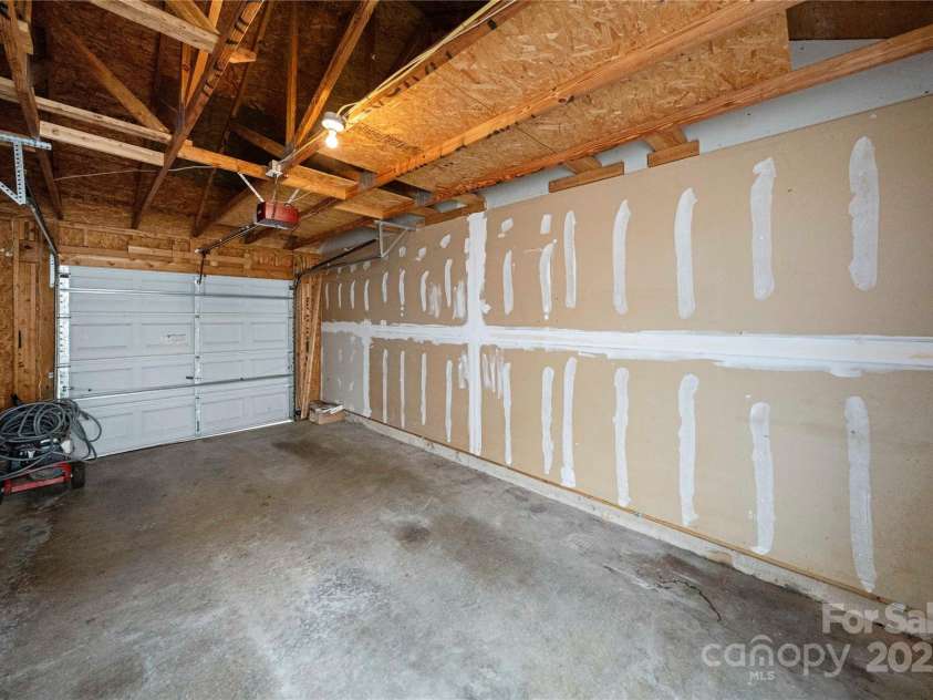 9545 Glenashley Drive, Cornelius, NC 28031.  MLS# CAR4290024, YatesRealty ID 34042. 