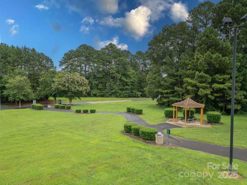 9545 Glenashley Drive, Cornelius, NC 28031.  MLS# CAR4290024, YatesRealty ID 34042. 