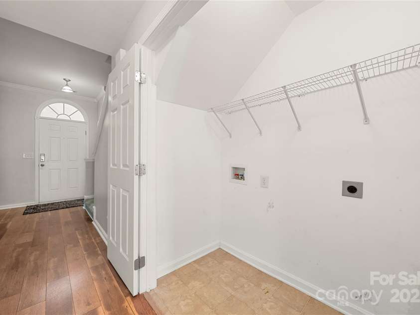 9545 Glenashley Drive, Cornelius, NC 28031.  MLS# CAR4290024, YatesRealty ID 34042. Laundry