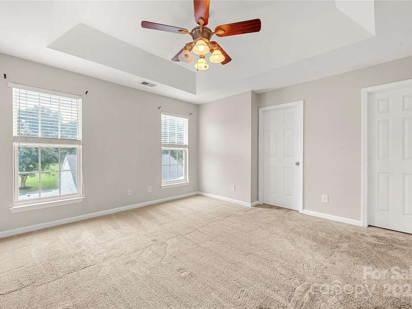 9545 Glenashley Drive, Cornelius, NC 28031.  MLS# CAR4290024, YatesRealty ID 34042. Primary Bedroom