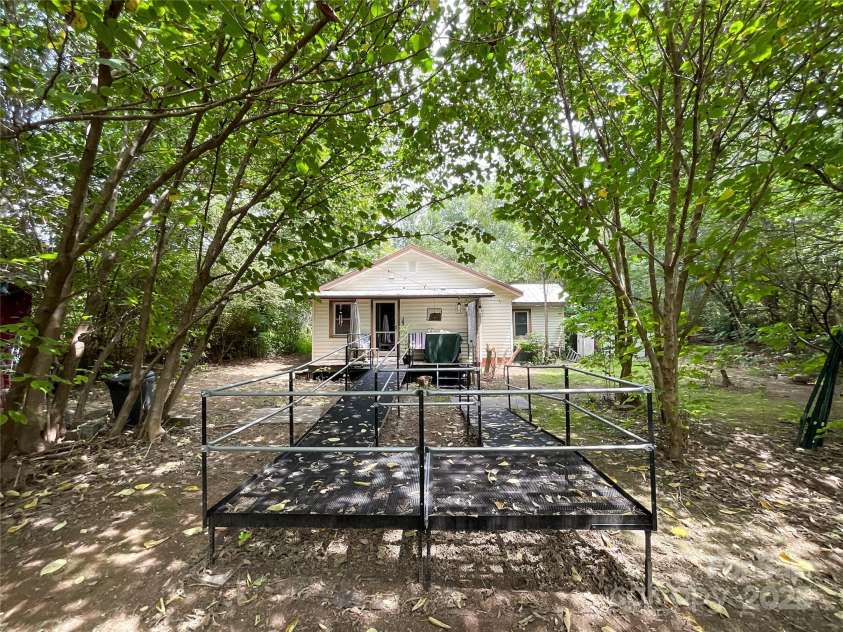 17837 Porter Hill Road, Norwood, NC 28128.  MLS# CAR4294691, YatesRealty ID 34043. 