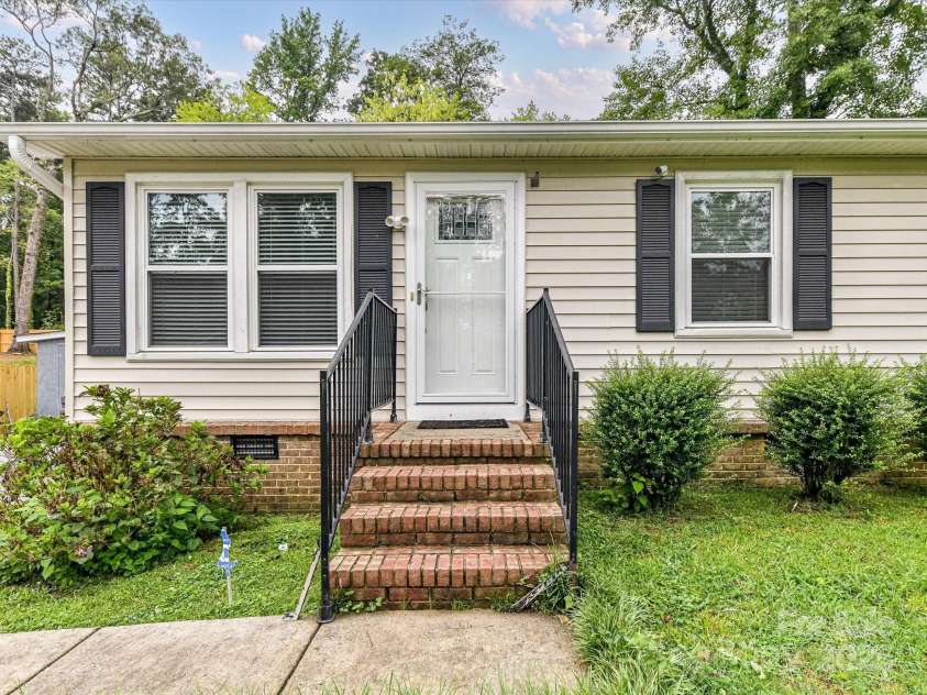 1408 Meadow Avenue, Kannapolis, NC 28083.  MLS# CAR4294297, YatesRealty ID 34045. 
