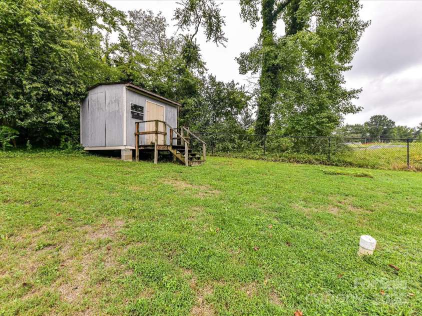 1408 Meadow Avenue, Kannapolis, NC 28083.  MLS# CAR4294297, YatesRealty ID 34045. 