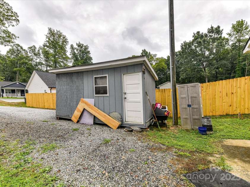 1408 Meadow Avenue, Kannapolis, NC 28083.  MLS# CAR4294297, YatesRealty ID 34045. 