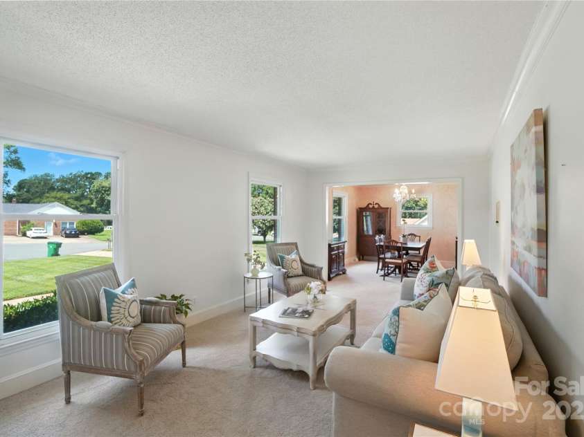 2111 Linalda Court, Charlotte, NC 28214.  MLS# CAR4289878, YatesRealty ID 34046. 